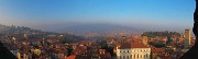 40 Dalla Torre Civica vista a nord verso le montagne con foschia